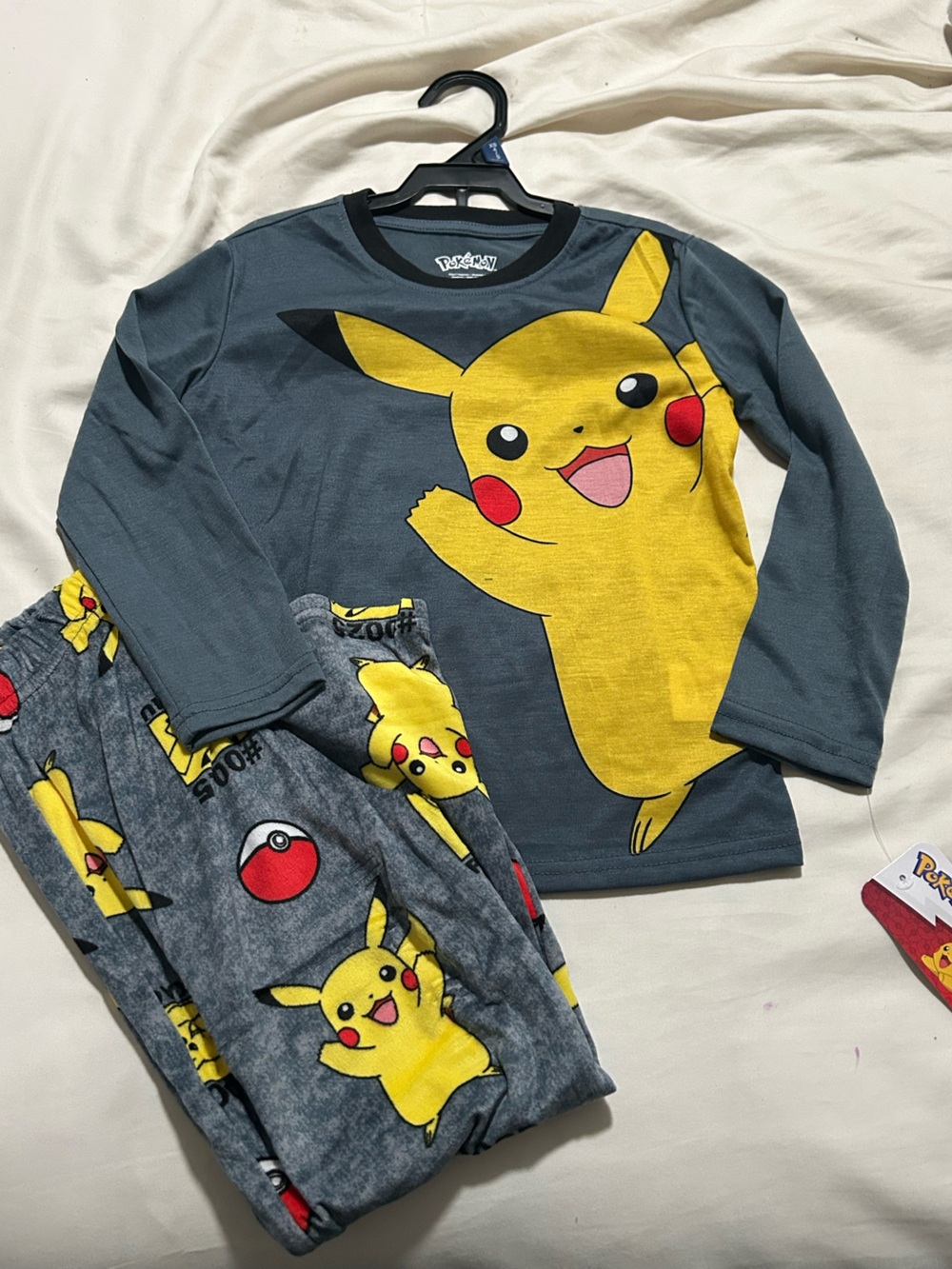 Pikachu Kids Pajama Set - Gray & Yellow size xs 4/5 NWT
